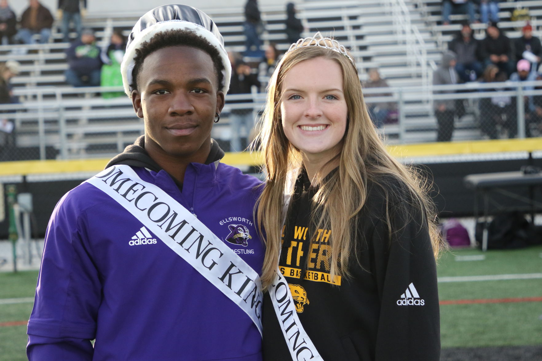 King_Queen_Crowd_ECC_Homecoming_1242.JPG